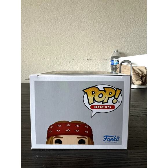 CHASE LIMITED EDITION Axl Rose Funko Pop Guns N' Roses #397 Rocks Vinyl Figure - Picture 5 of 6